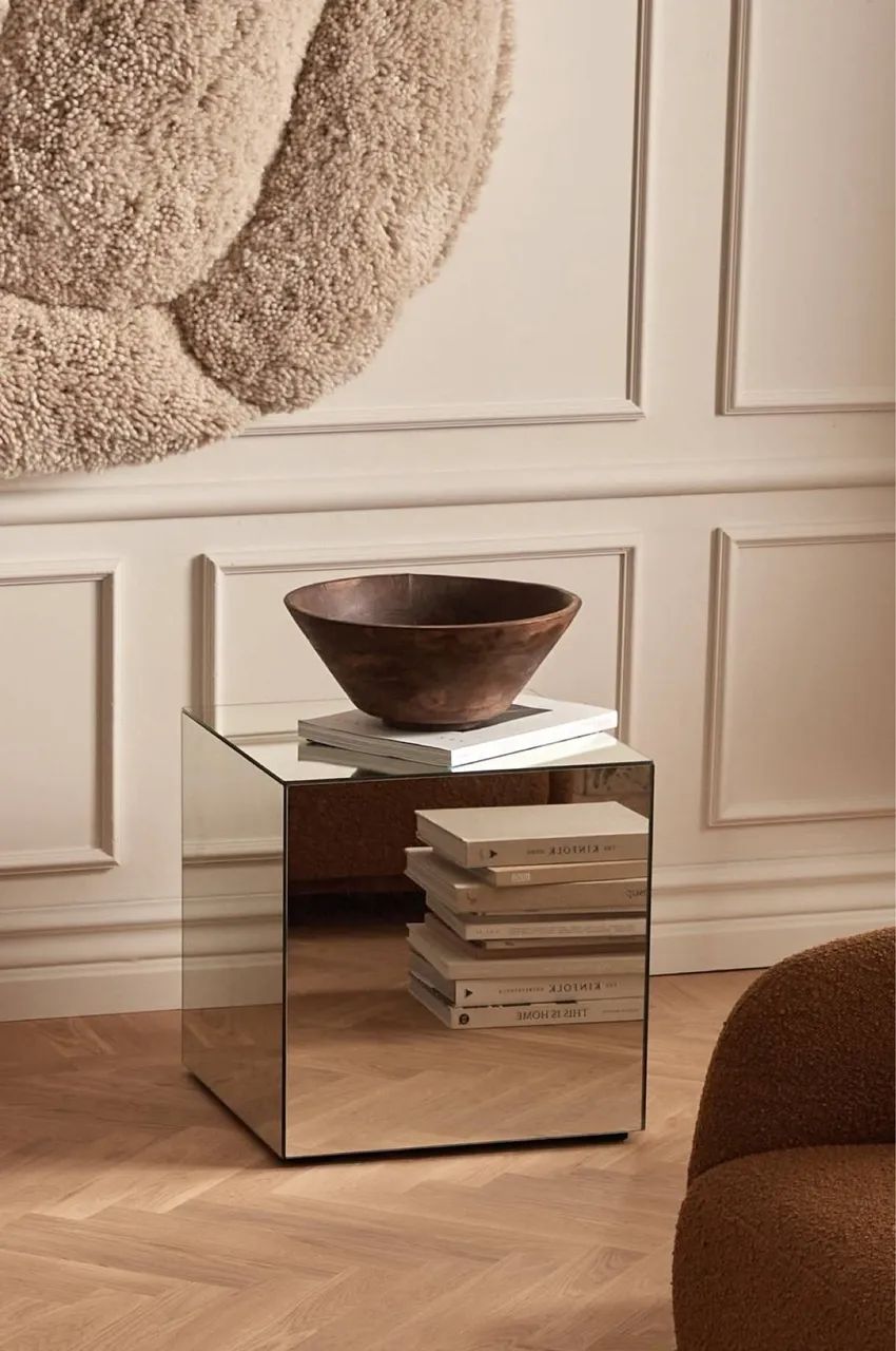 Mesa de canto espelhada 