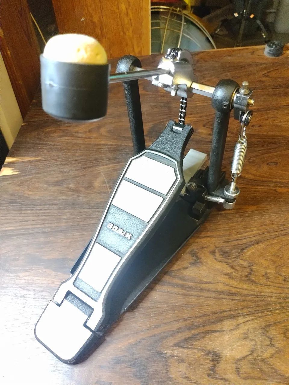 Pedal de bumbo Basix Custom 