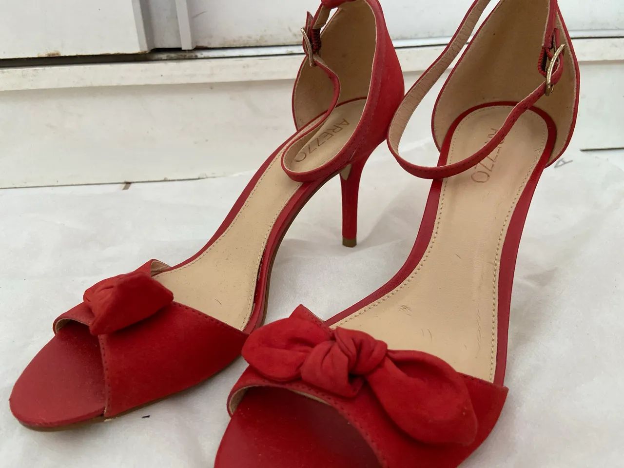 Salto Vermelho Arezzo