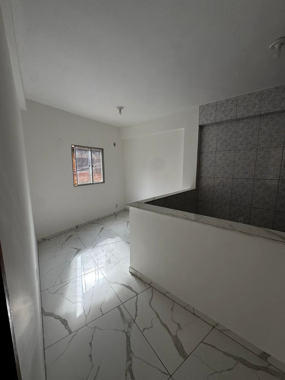 ALUGA-SE CASA EM MACAÚBAS 