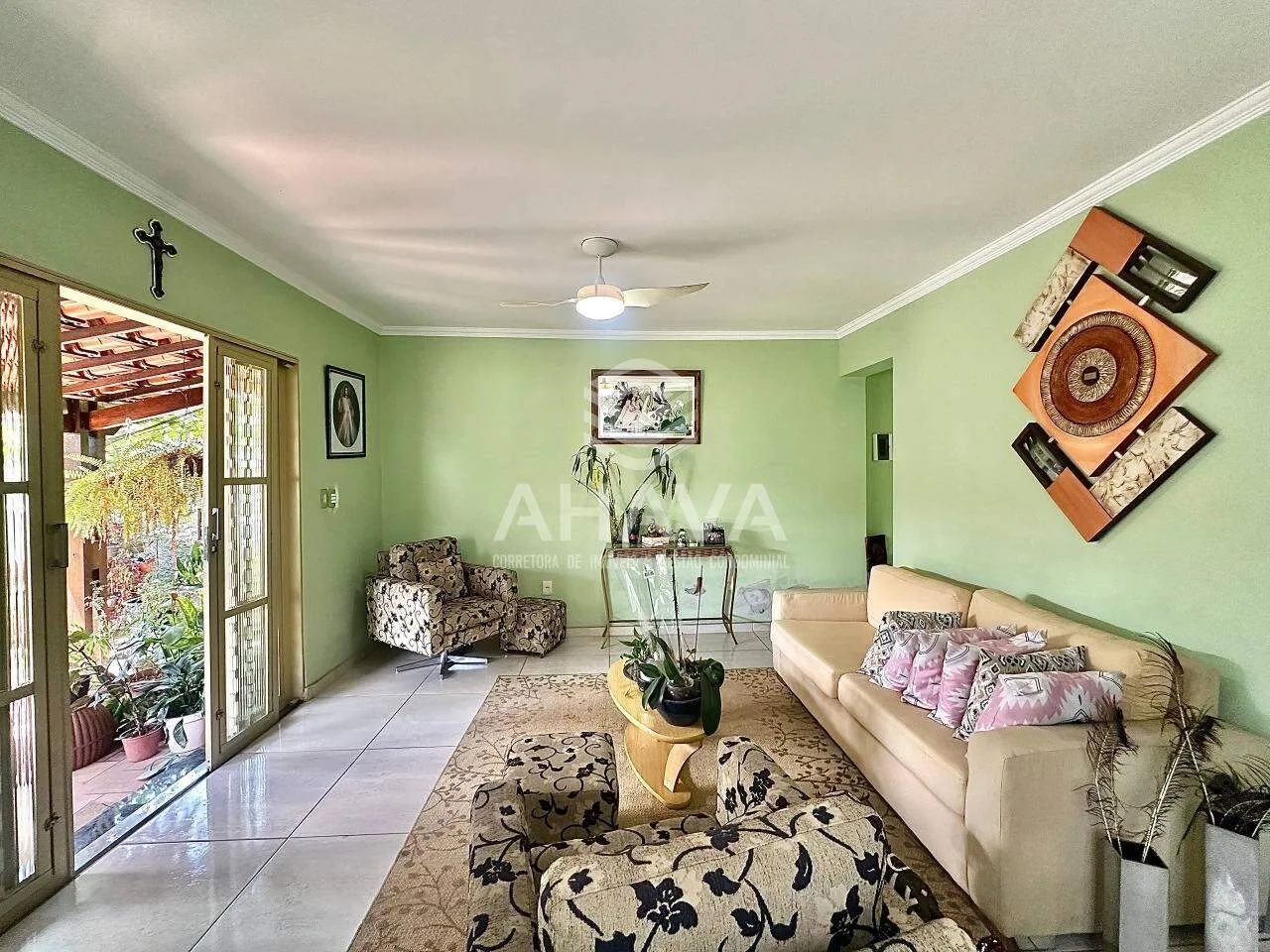 Casa com 4 quartos - Bairro Campo Alegre - Lote de 210m - Foto 3
