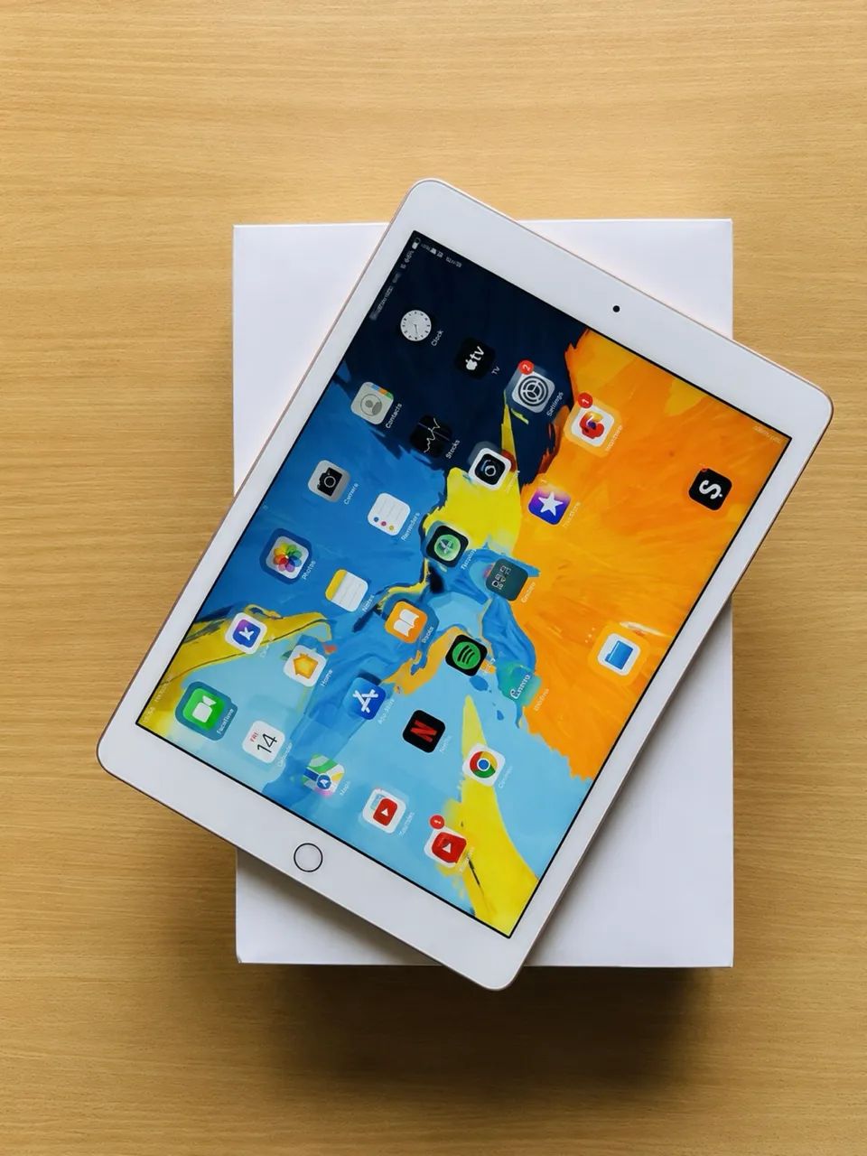 iPad 8 128GB Gold (Ouro) - Com Caixa Original, Caneta e Capa - Impecável  - Foto 2