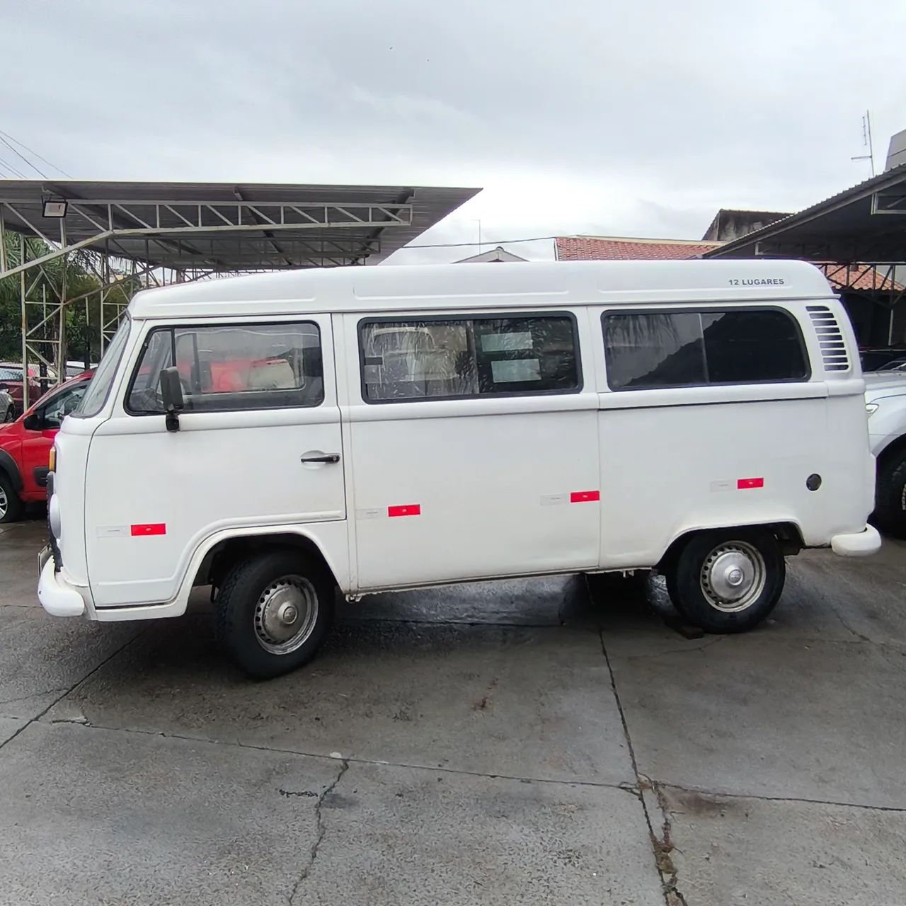 Volkswagen Kombi LOTAÇÃO 1.4 MI TOTAL FLEX 8V 2012