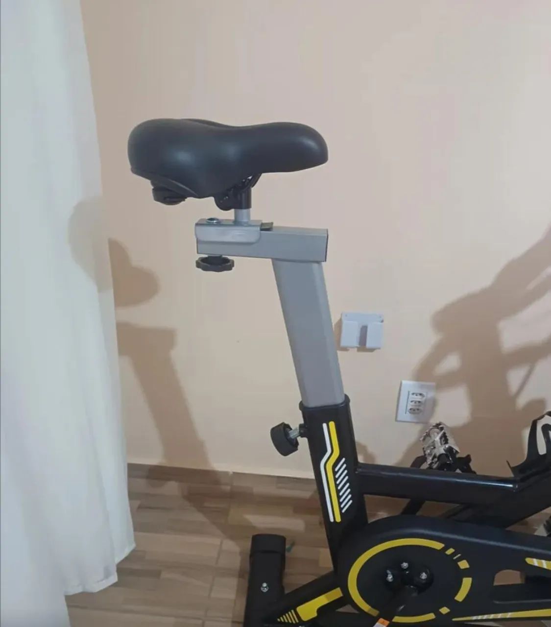 Bicicleta Spinning WCT fitness 13kg inércia  - Foto 4