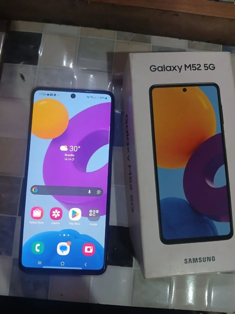 M52 128 gb