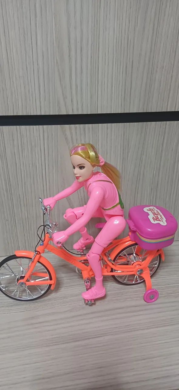 Boneca Barbie com Bicicleta  da Mattel.  - Foto 5