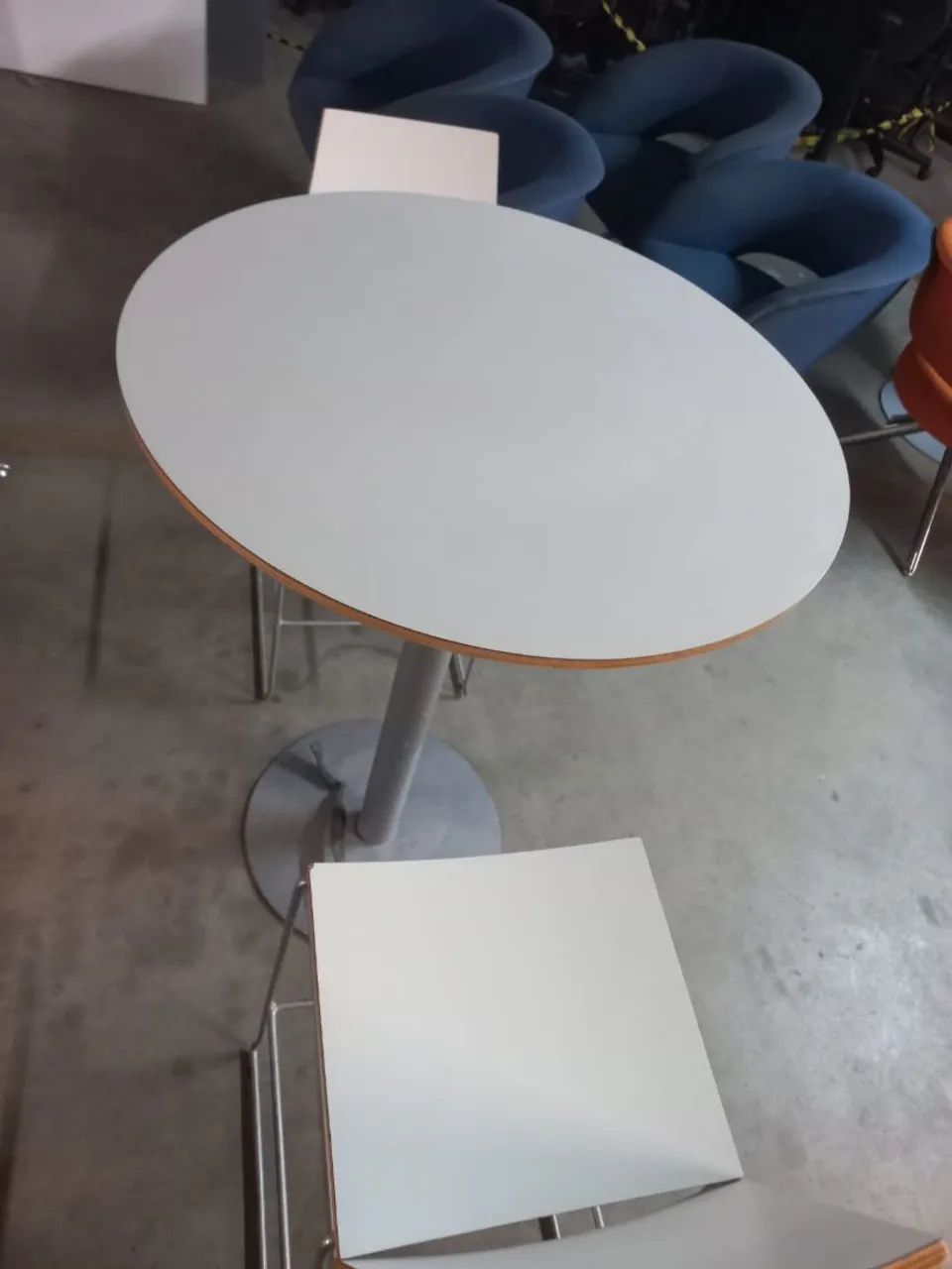 Conjunto Bistrô/ Mesa com banquetas 