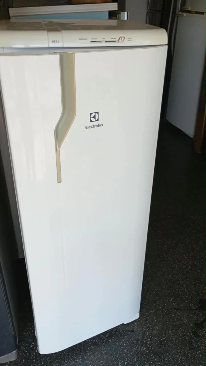 Geladeira Electrolux RE31 