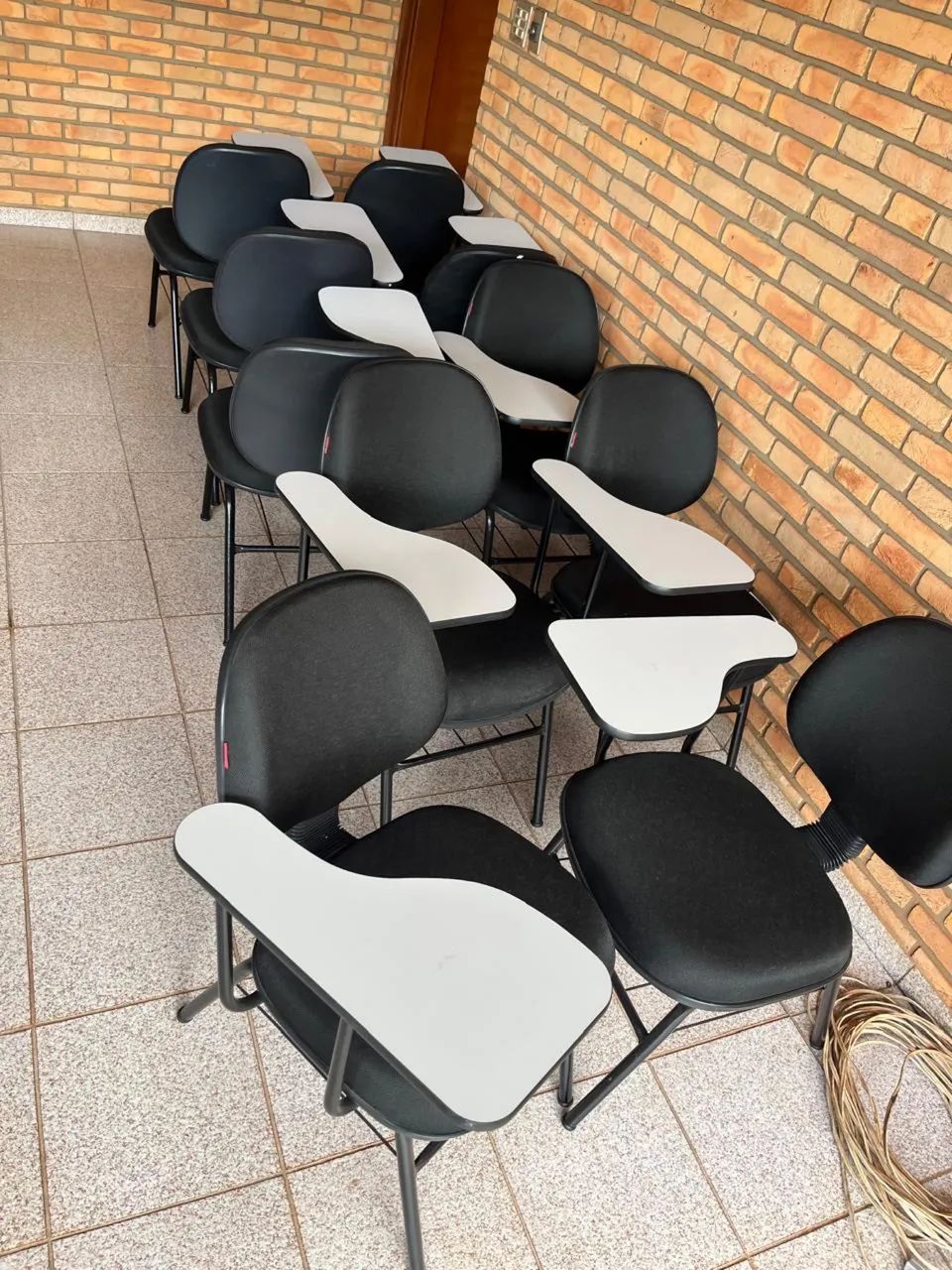 Vendo cadeiras universitárias  - Foto 2