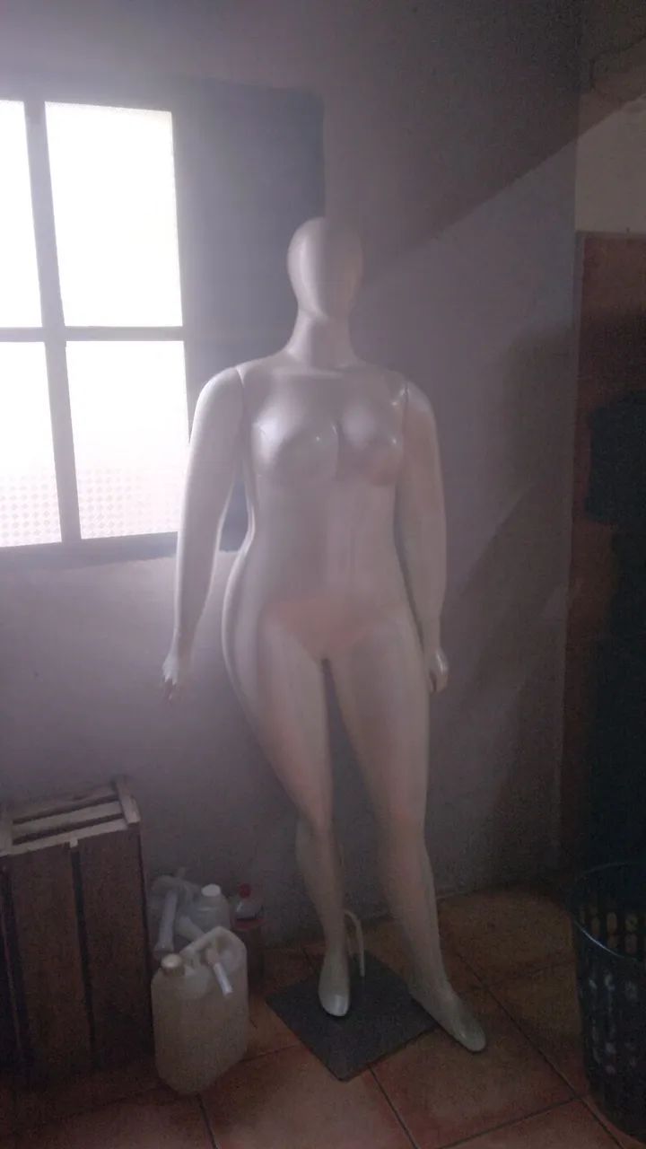 manequim feminino plus size - Foto 2