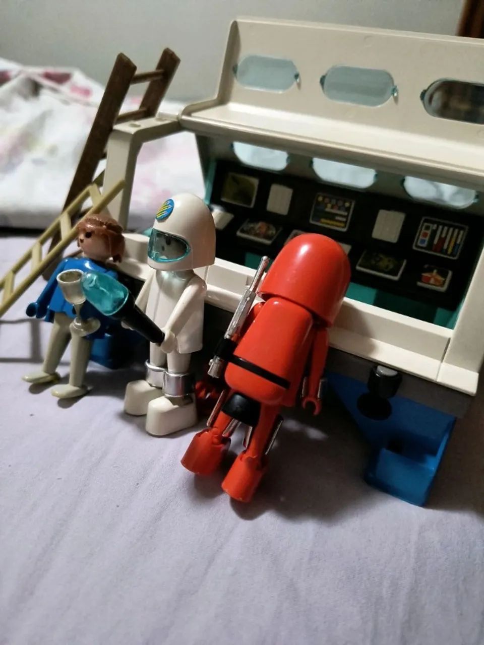 lote playmobil nave espacial e diversos - Foto 3