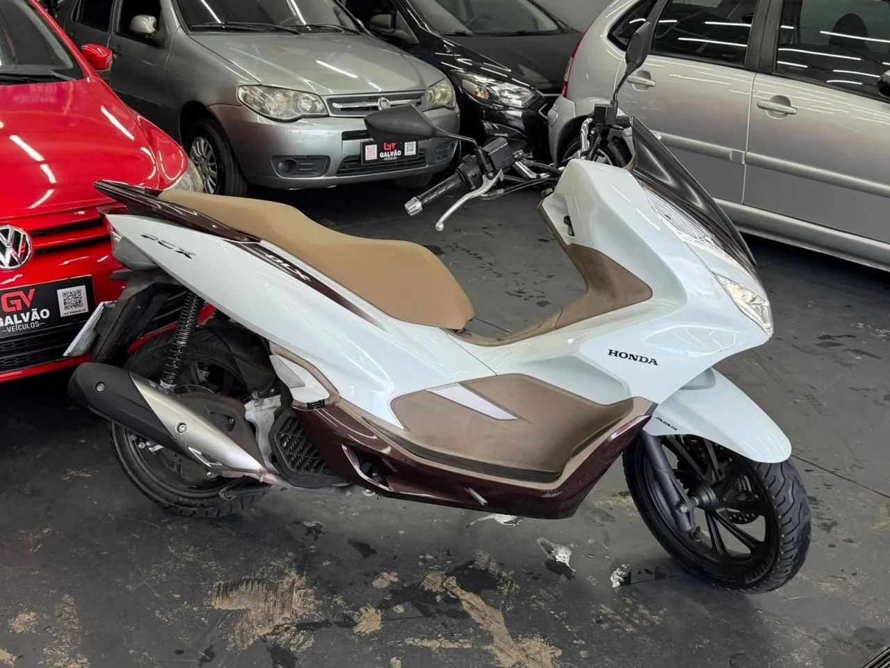 PCX DLX 2020 - Foto 3