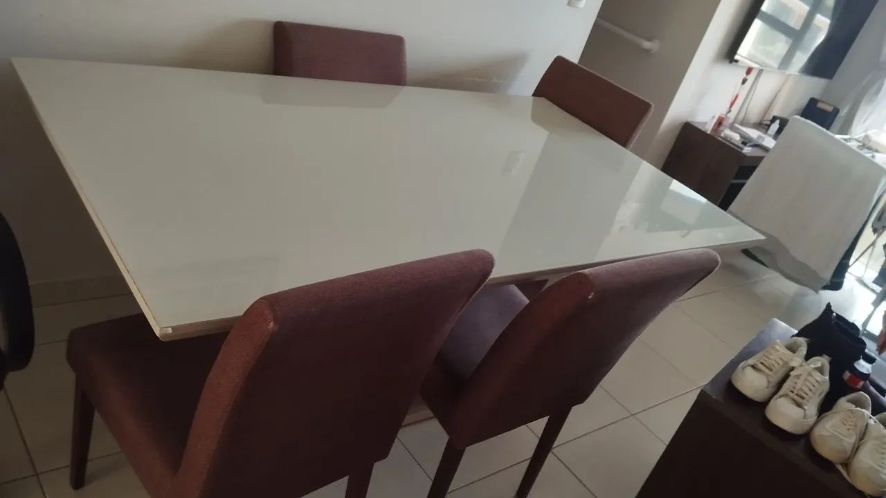 jogo de mesa e cadeiras