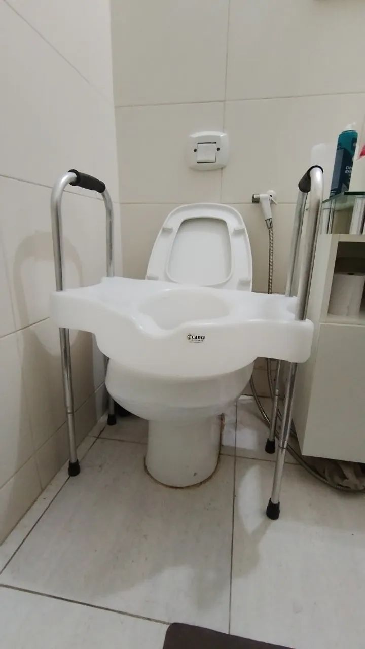 Assento Sanitário Elevado com Barras - Foto 3