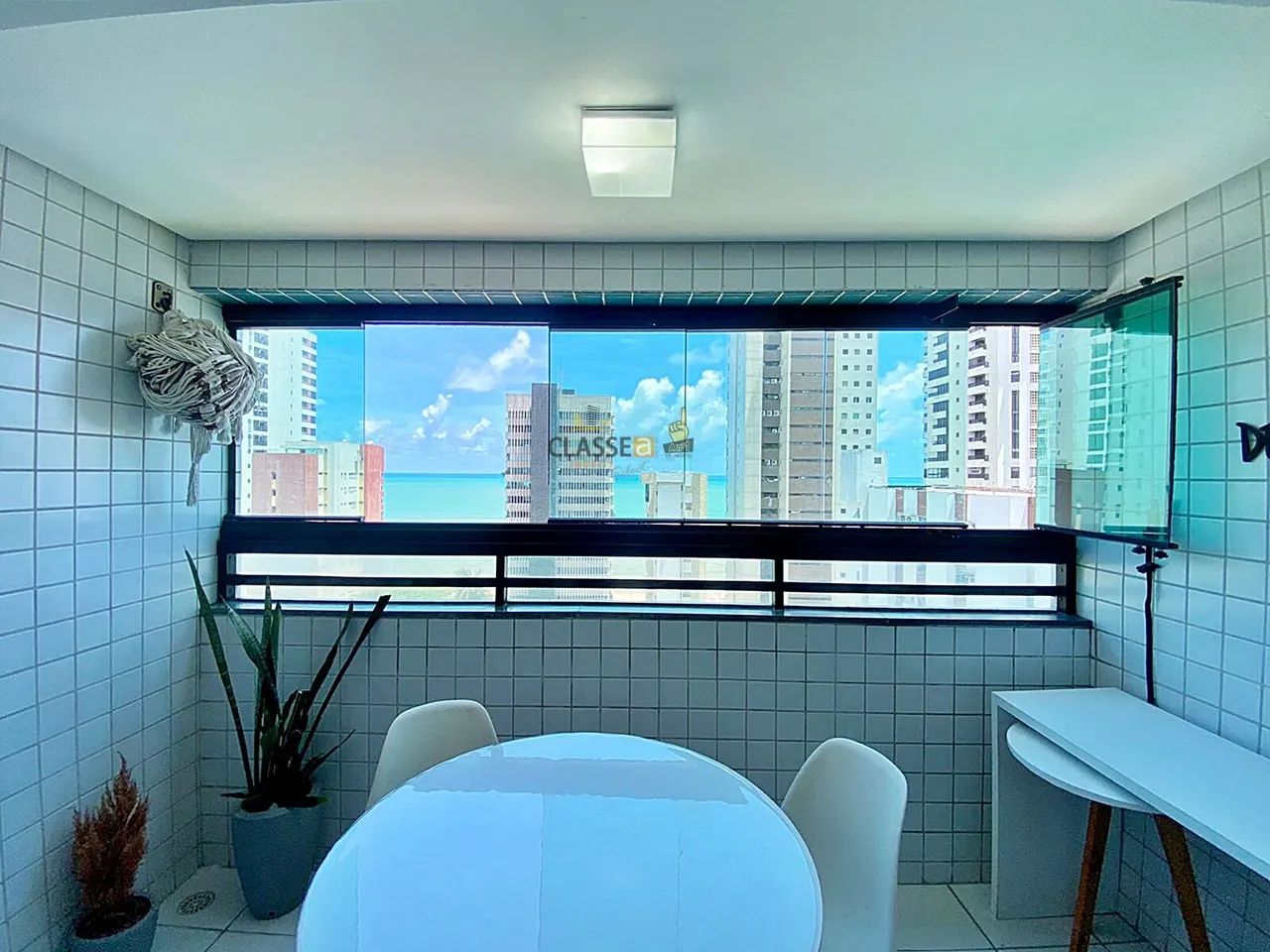 Apartamento Grande com Vista Mar e 2 vagas em Piedade