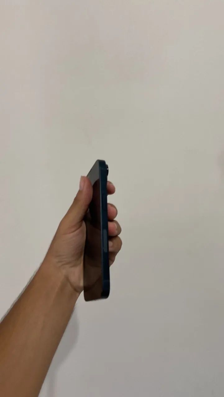 iPhone 14 azul - Foto 4