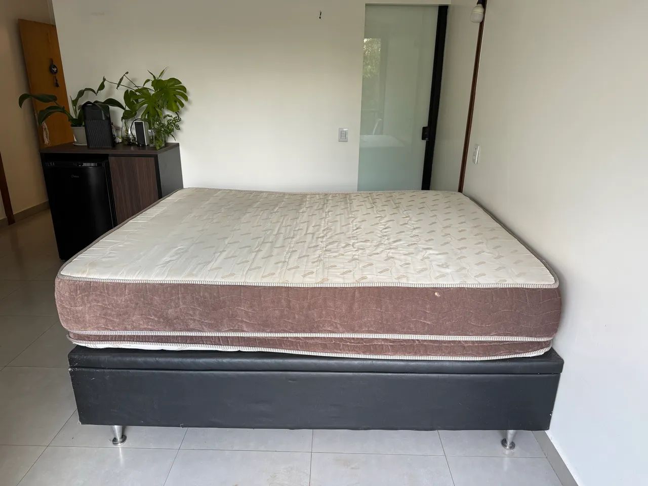 Cama Queen com base de baú  - Foto 3