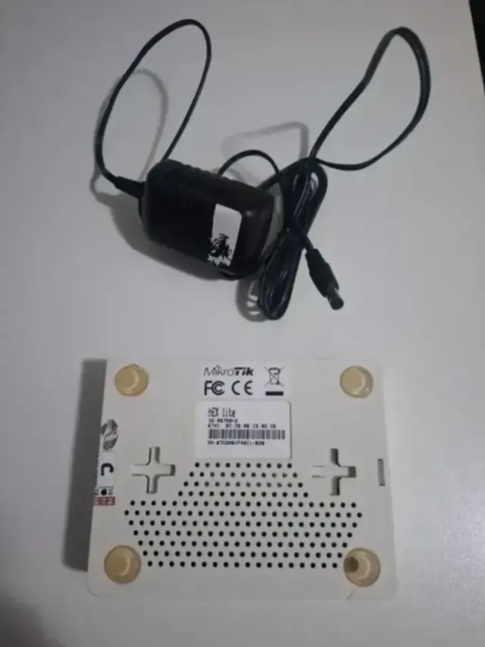 Mikrotik RB750r2 COM FONTE - Foto 2