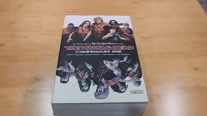 The walking dead compendium 1 e 2 (inglês) - Foto 2