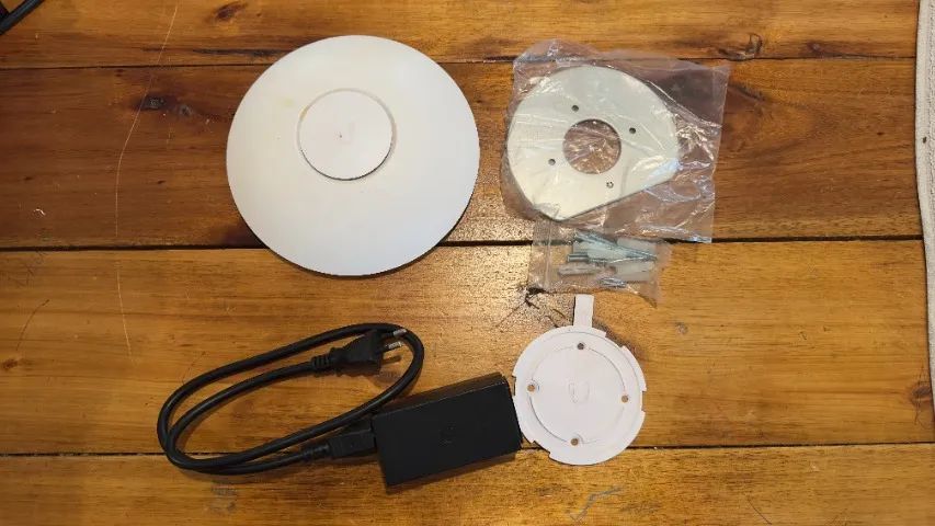 Ubiquiti UniFi UAP-AC-LR Access Point