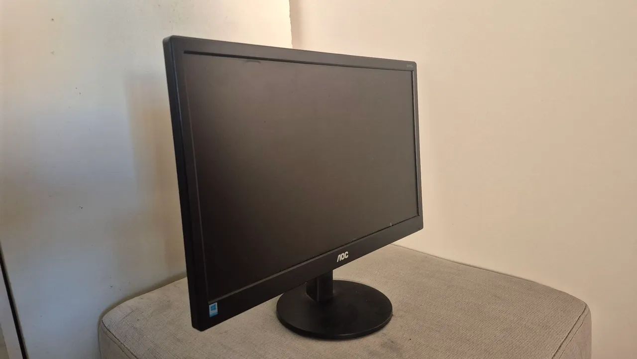 Monitor AOC 18,5  - Funcionando - Foto 2