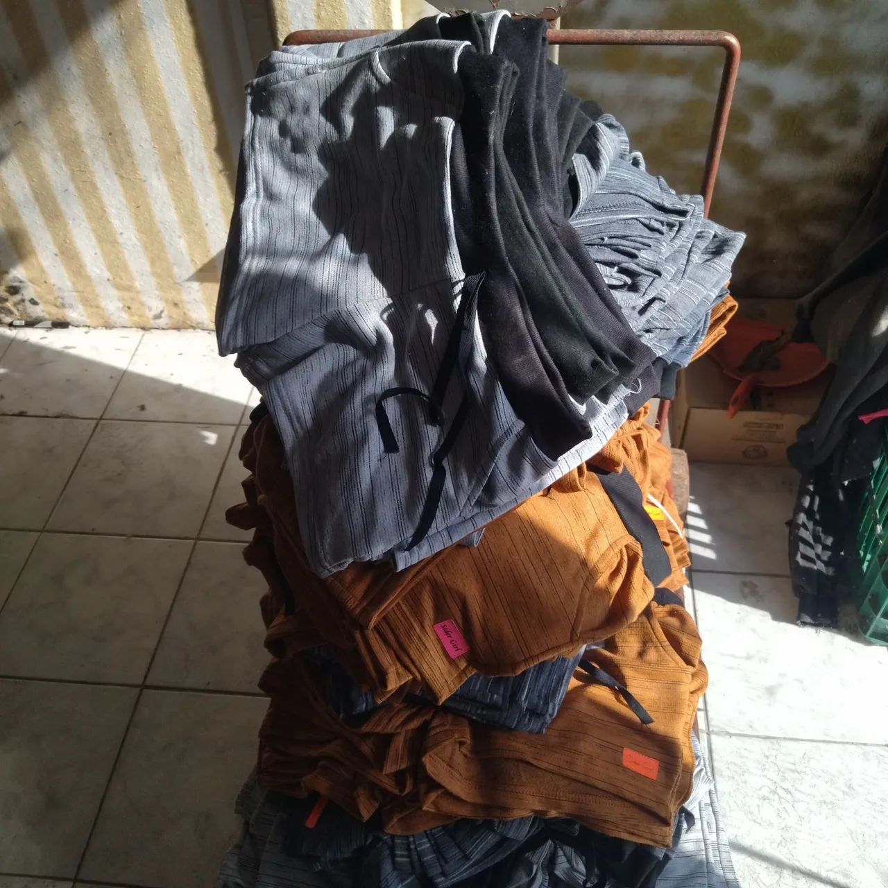 Vendo saldo de bermudas e shorts  - Foto 2