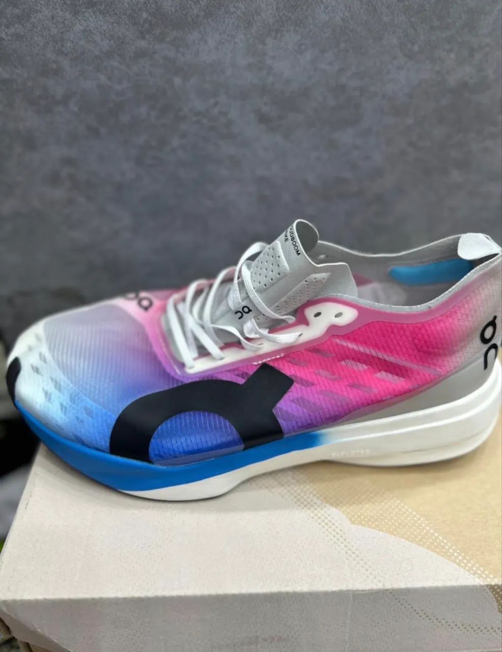 Tenis ON  - Foto 3
