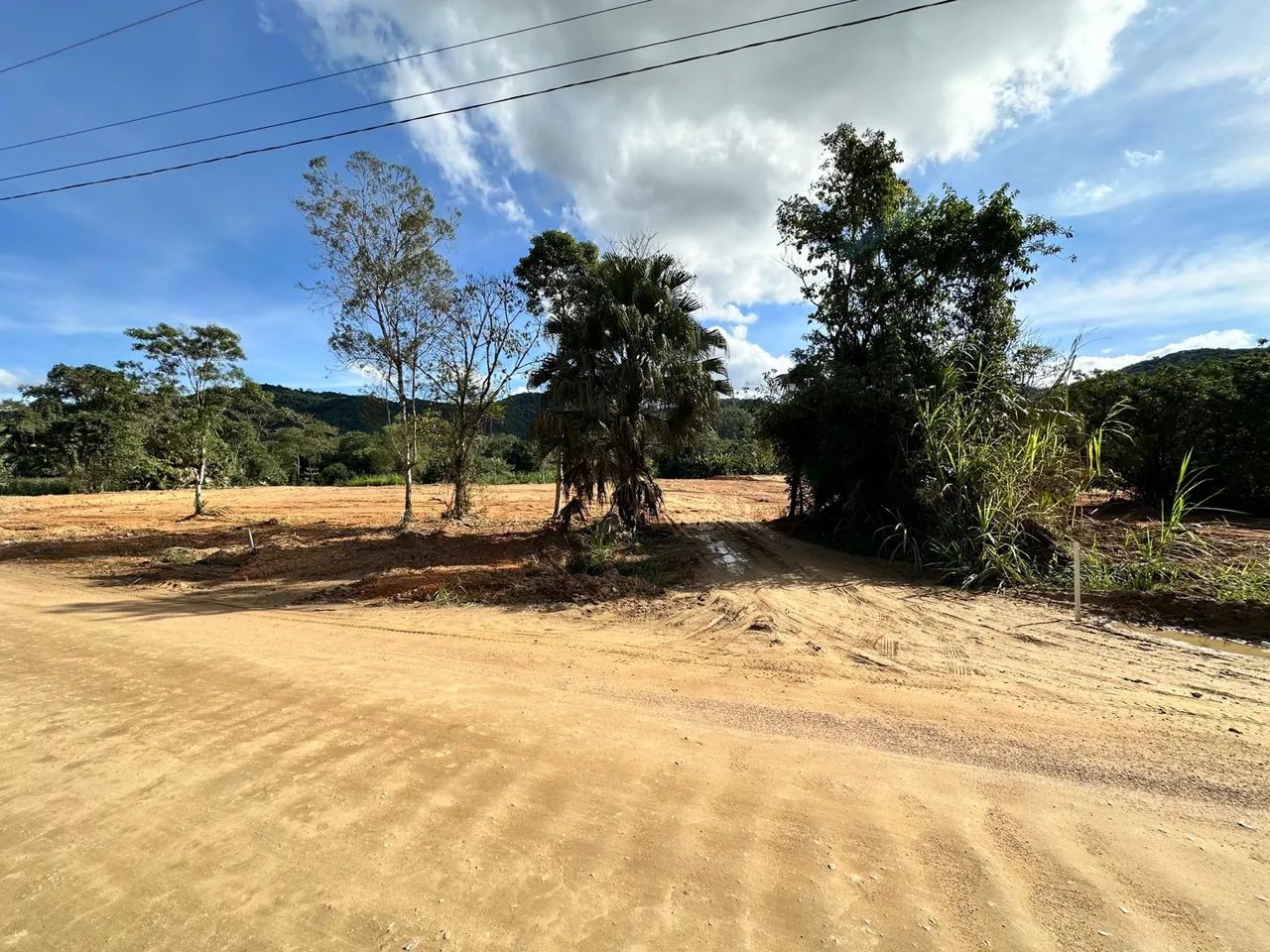Terreno com fundos para o Ribeirão 