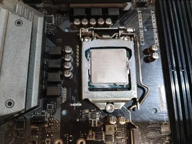 Kit Placa Mãe MSI B360M Mortar + Processador Intel Core i5 9400F