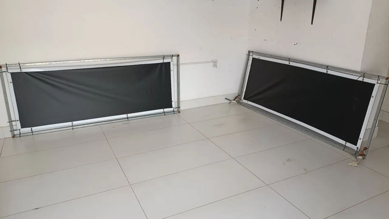 Molduras de metalon para placas comerciais 