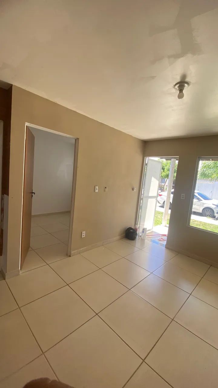 ALUGO EXCELENTE CASA EM CONDOMÍNIO FECHADO