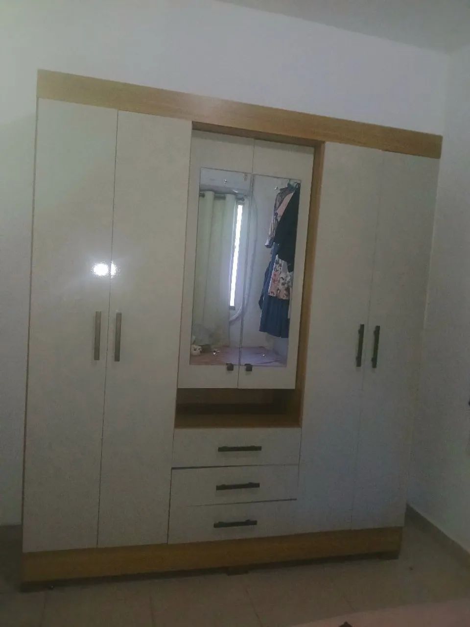 Guarda roupa com espelho entrego e monto 