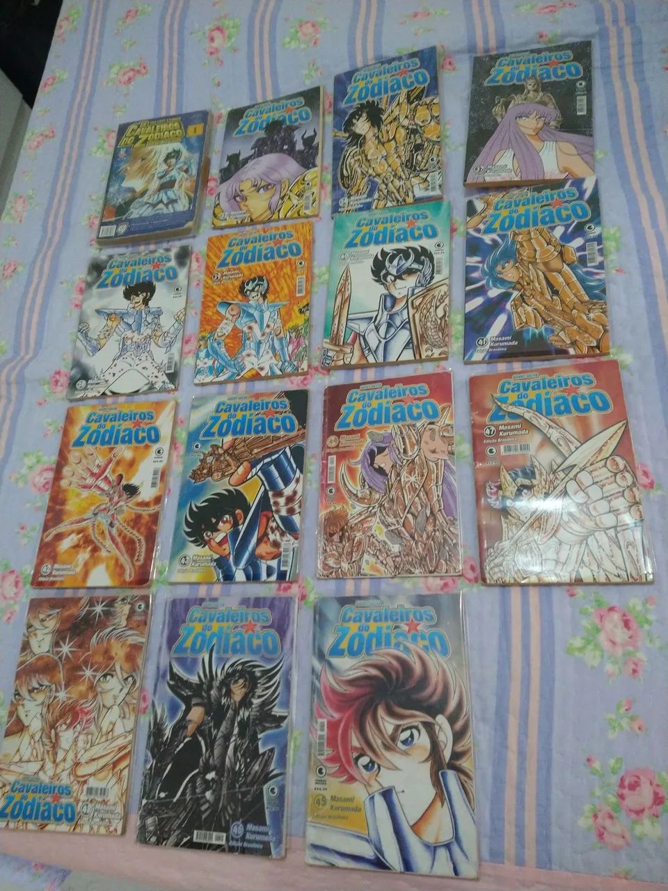 Gibis Cavaleiros do Zodíaco - Masami Kurumada - 2006 - Livros e