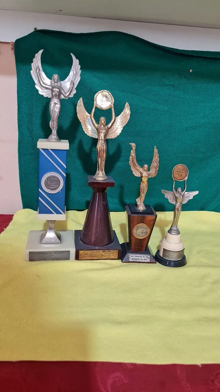 Kit de troféus para colecionadores.  - Foto 2