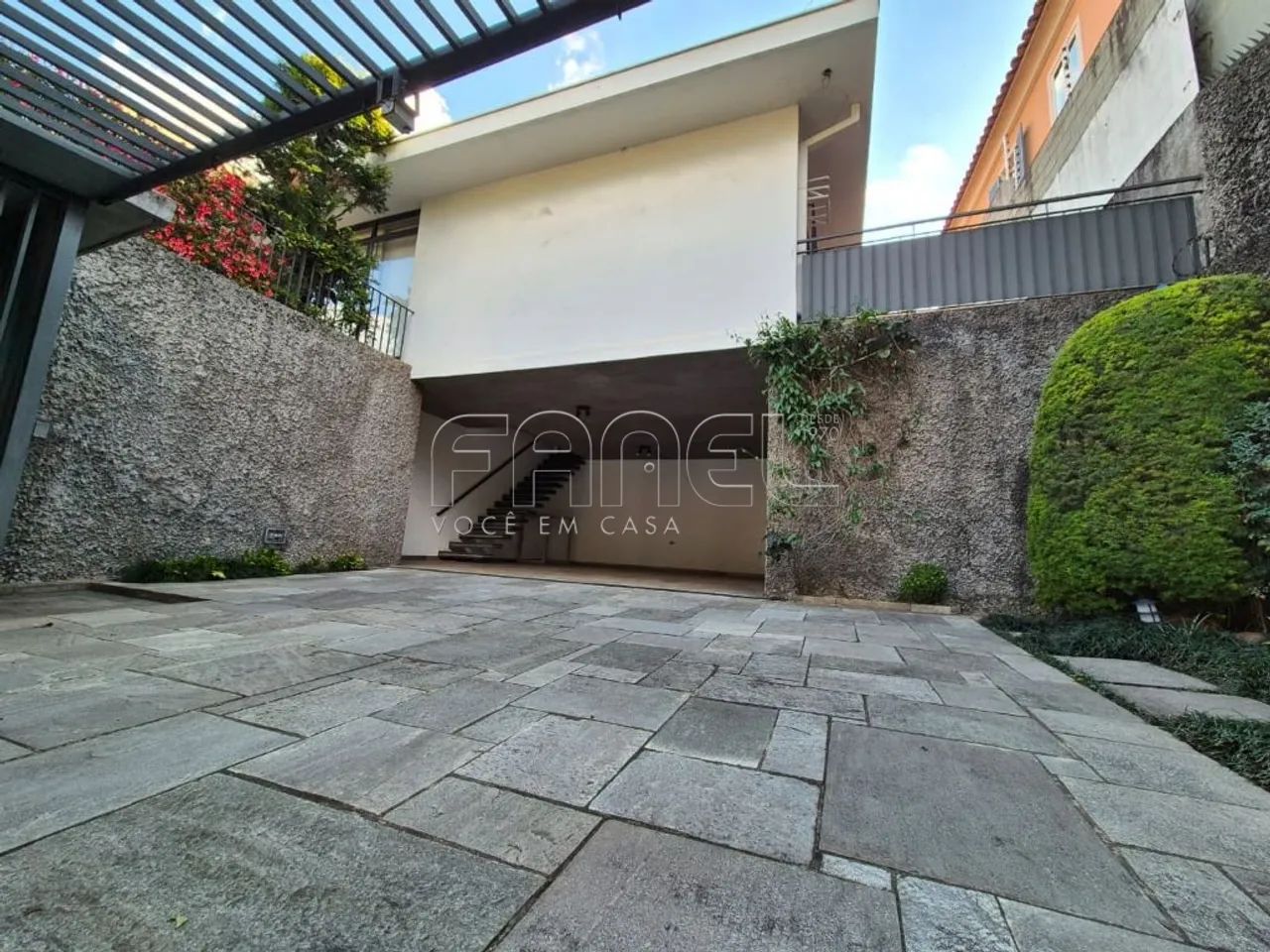 Casa avarandada c/ salão | Cidade Jardim - Foto 5