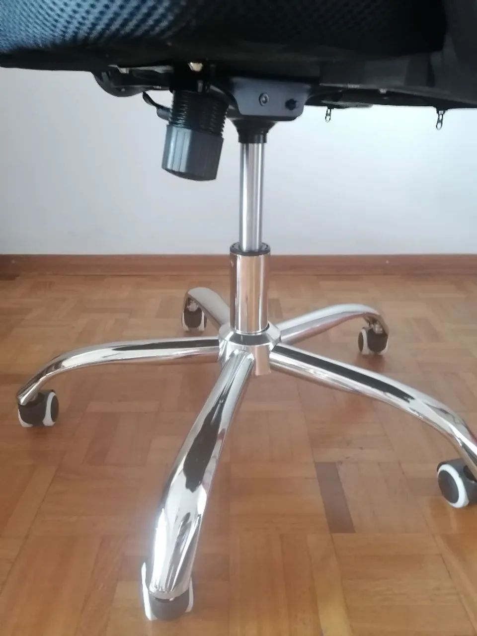 Cadeira de Escritório Presidente - Nova - Foto 4