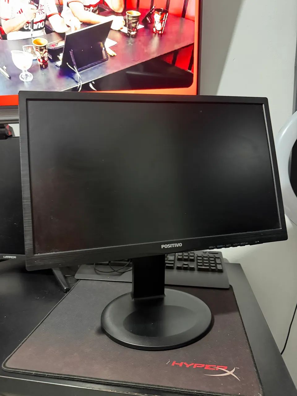 Monitor Positivo 19 Hdmi Giratório 