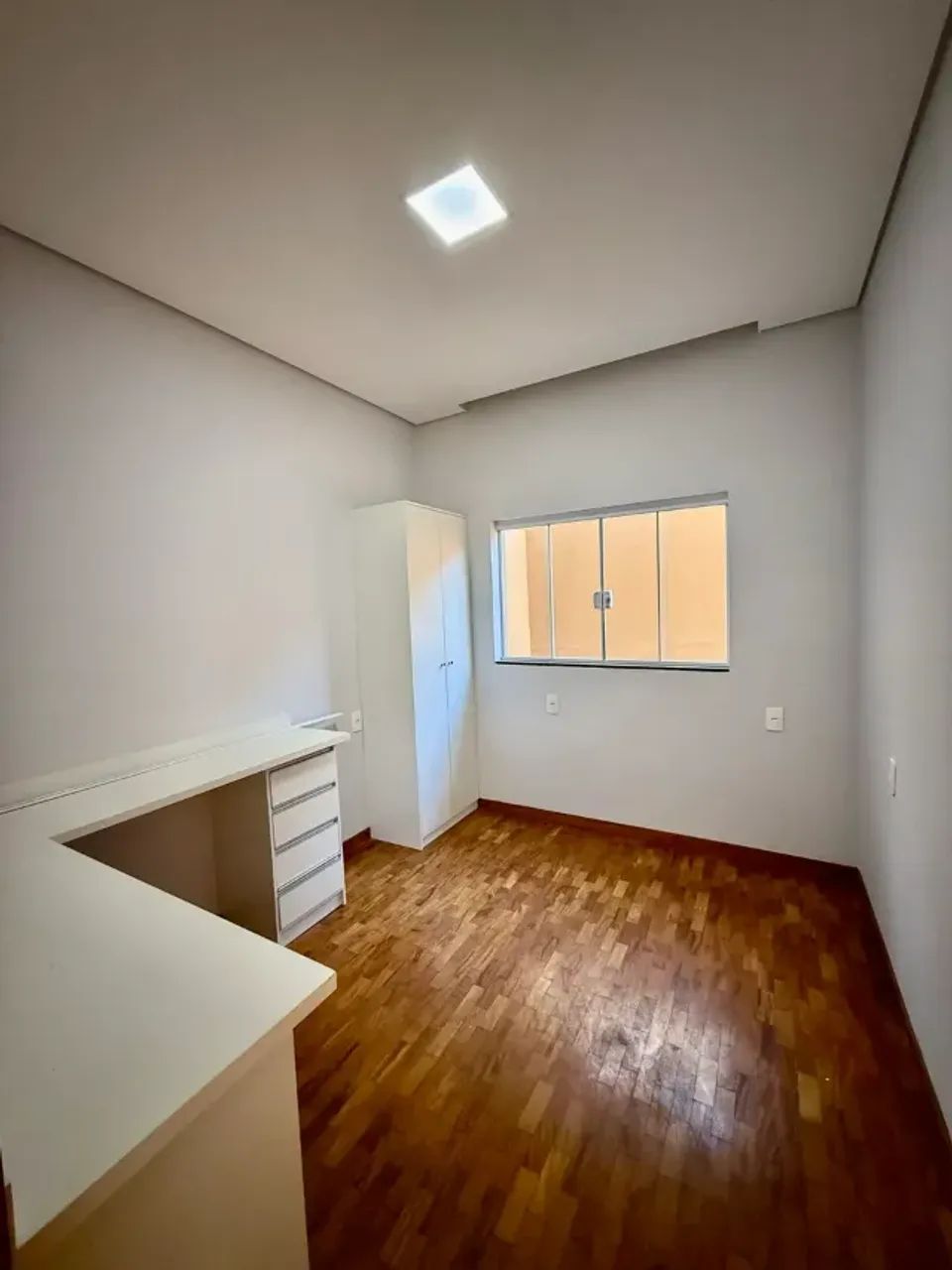 Linda casa 200m² 3 quartos 2 banheiros - Foto 2