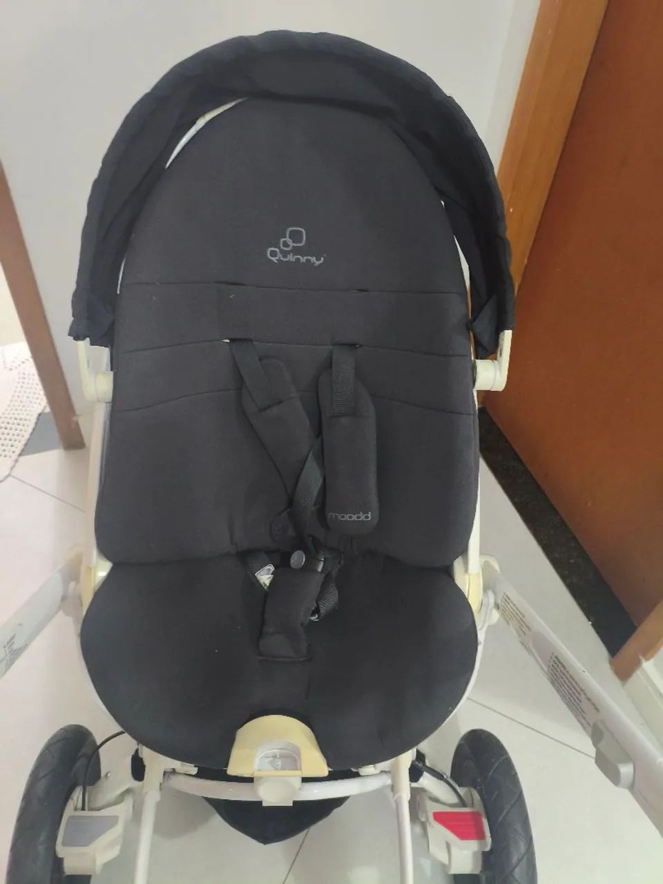 Carrinho de bebê quinny  - Foto 4