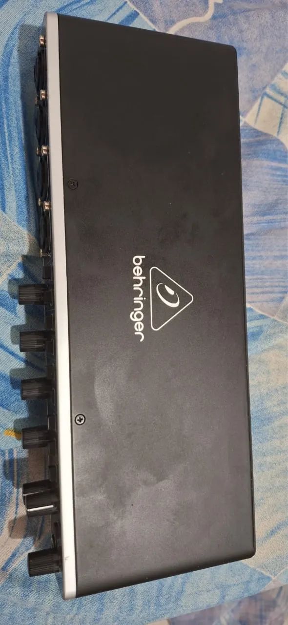 Interface de áudio Behringer U-Phoria UMC404HD         - Foto 5