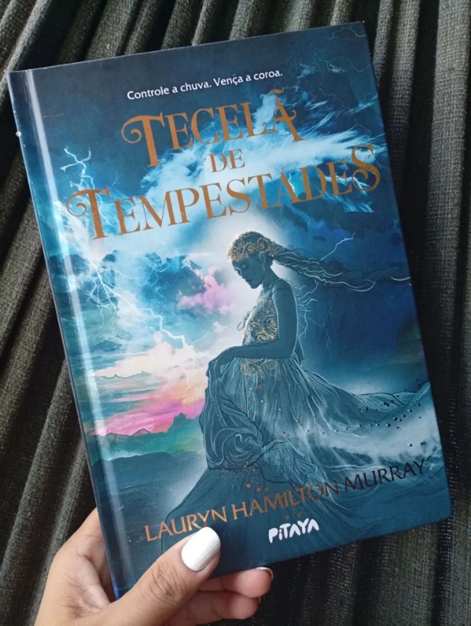 A tecelã de tempestades
