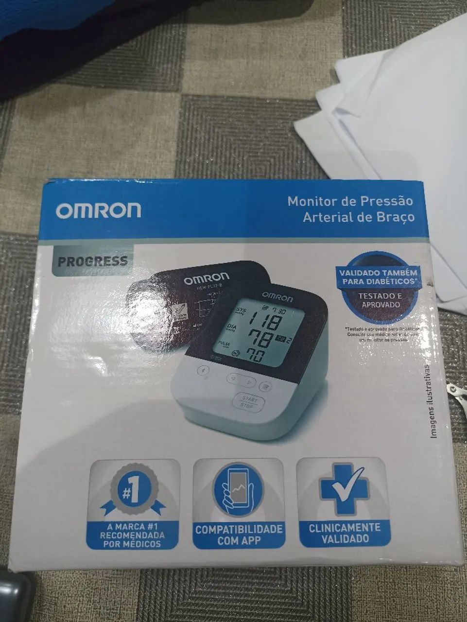 Aparelho de pressão Omron HEM-7156T