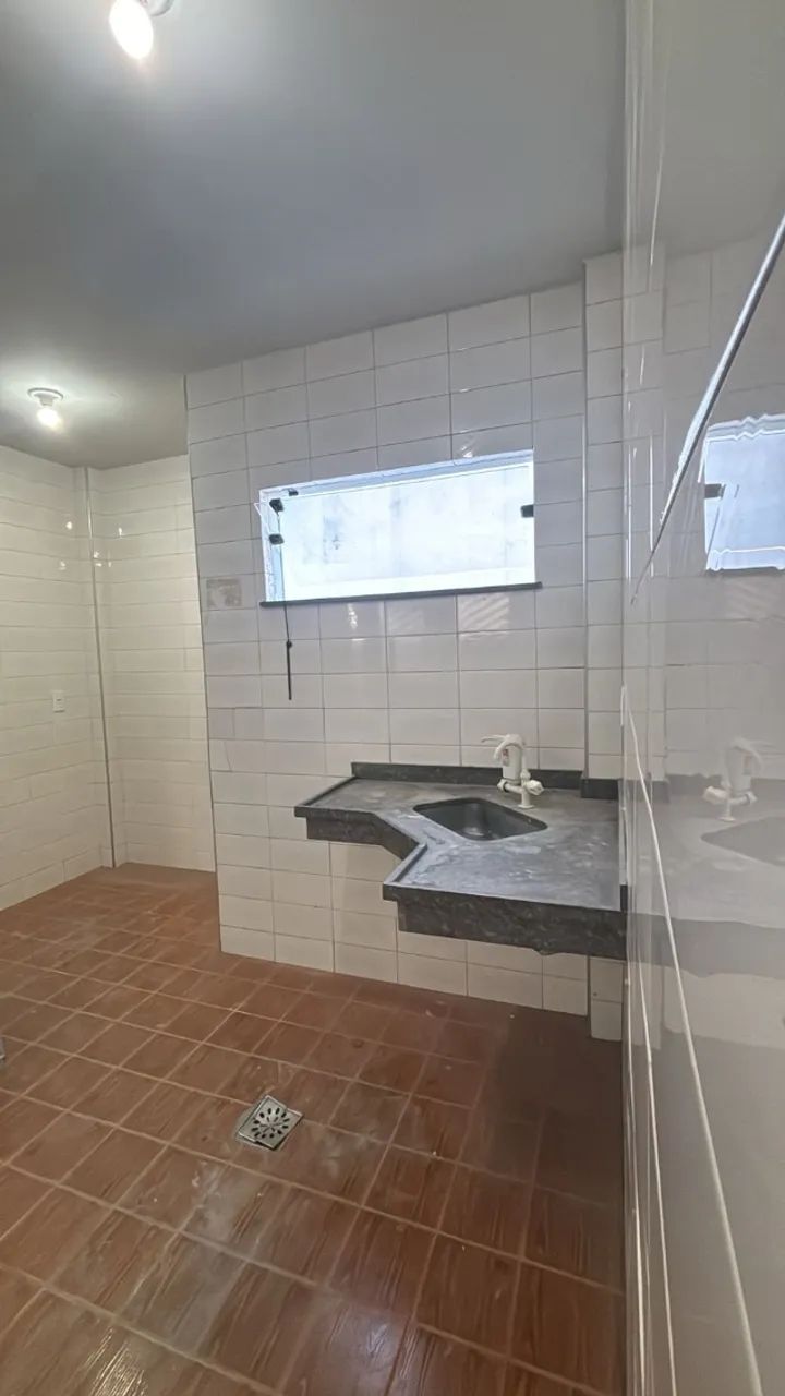 Sala com 110 m2 - com cozinha e dois banheiros  - Excelente localização - Foto 5