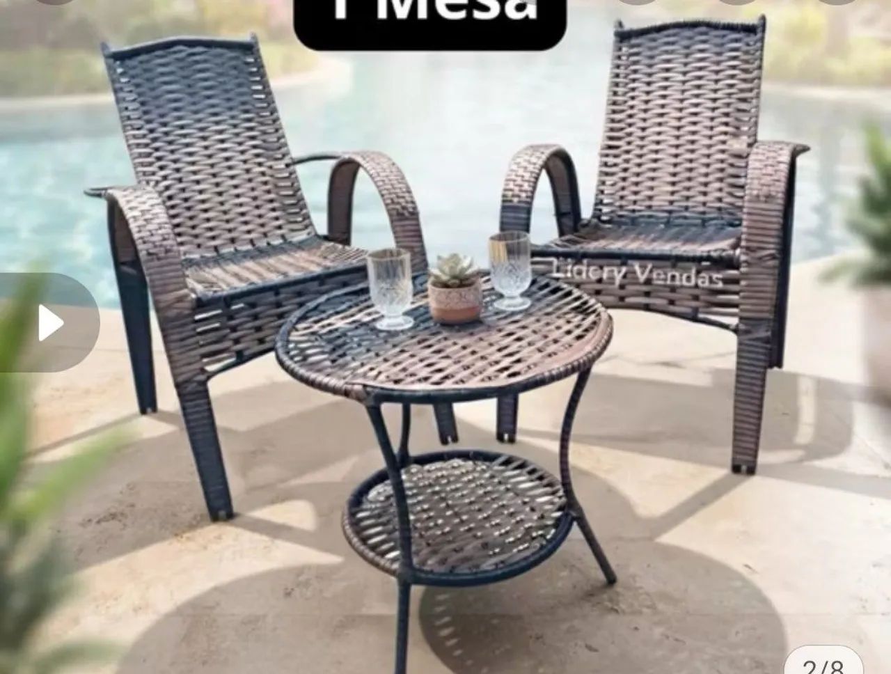 4 cadeiras e uma mesinha, barato p vender logo - Foto 4