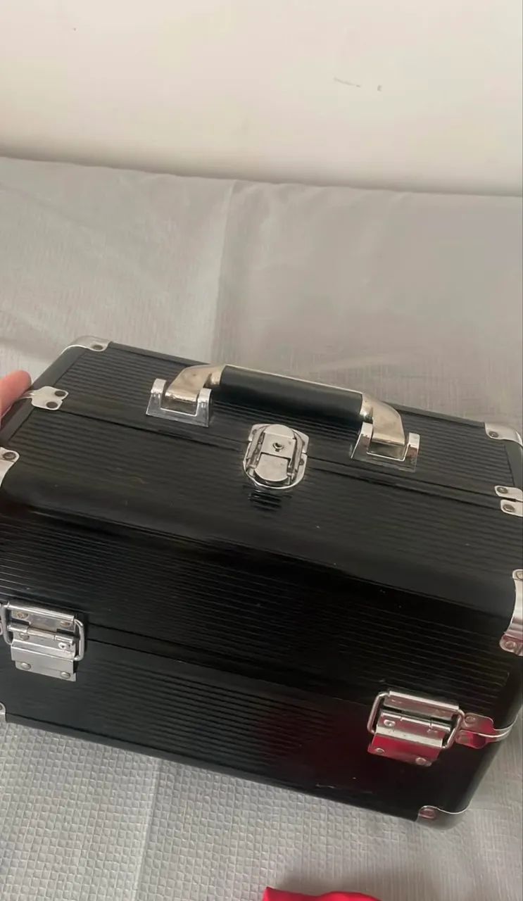 Vende-se maleta profissional de maquiagem 4 bandejas  - Foto 2