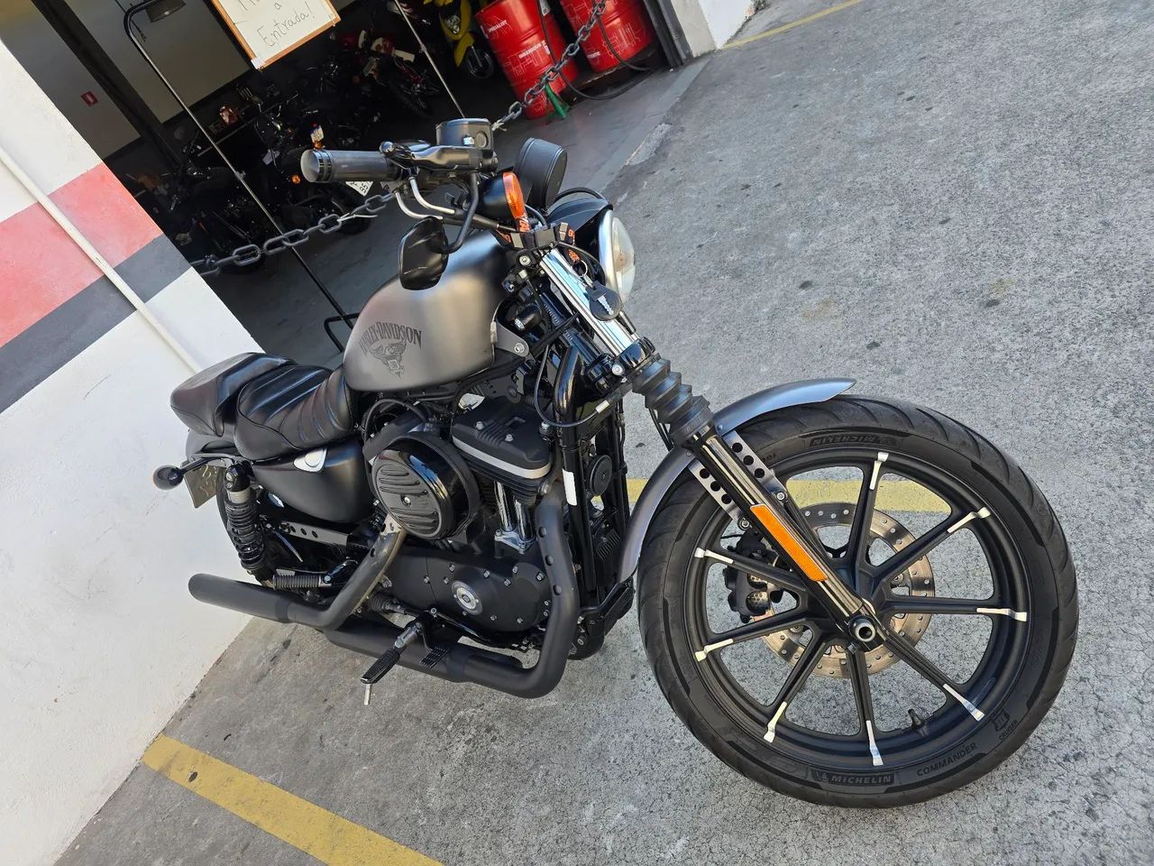 HARLEY DAVIDSON IRON 883 - Foto 3