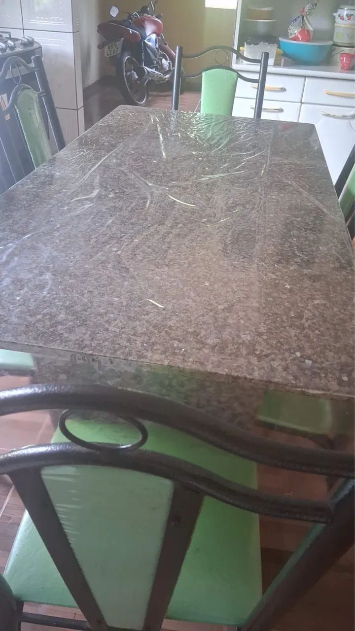 Mesa em mármore