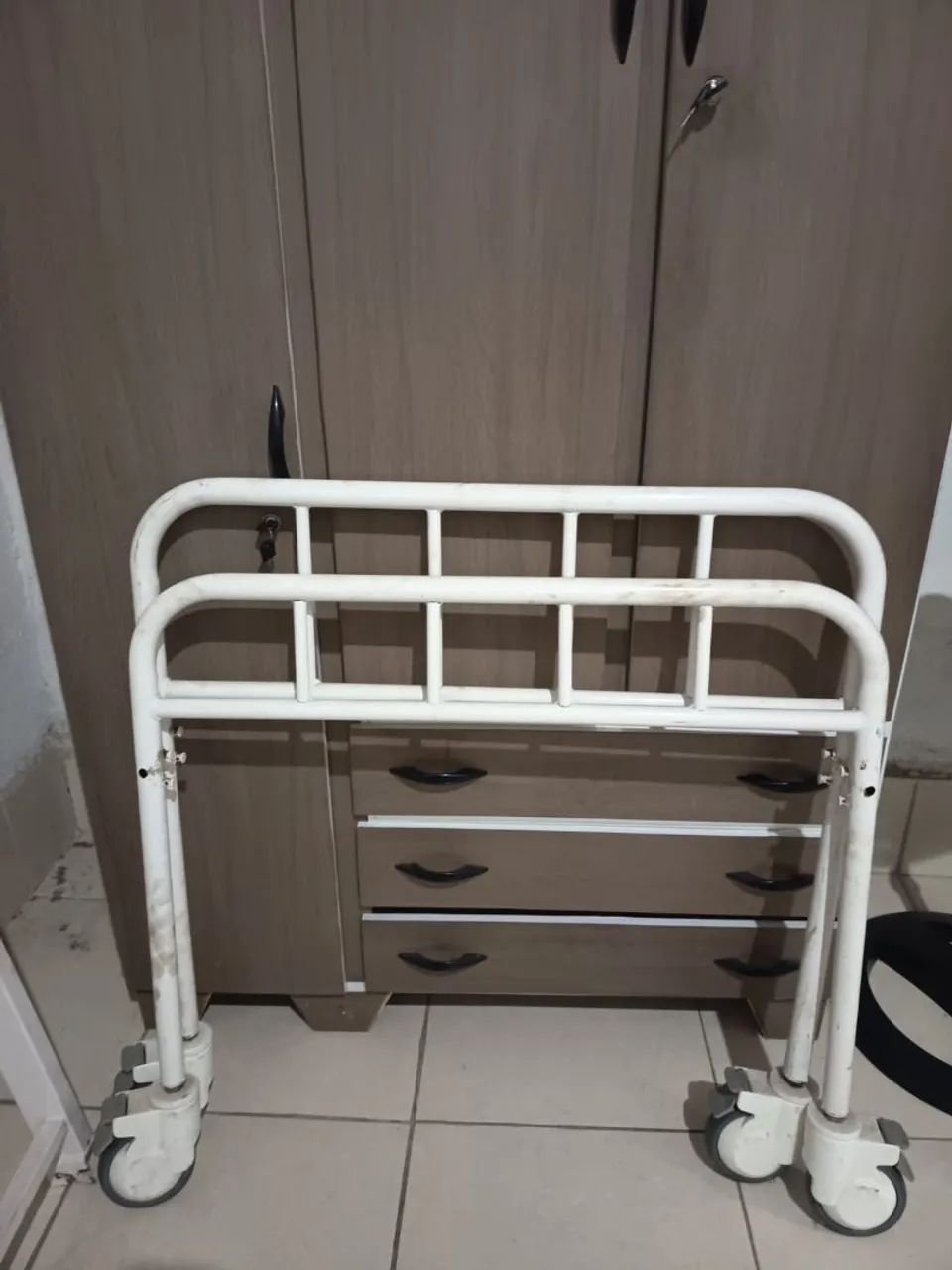 Cama hospitalar DellaMed  - Foto 2