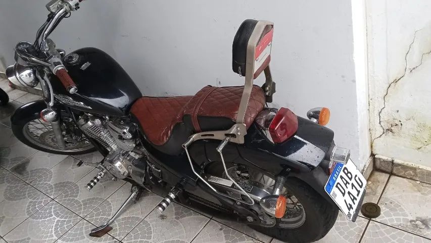 Honda Shadow 600cc com acessórios - Foto 5