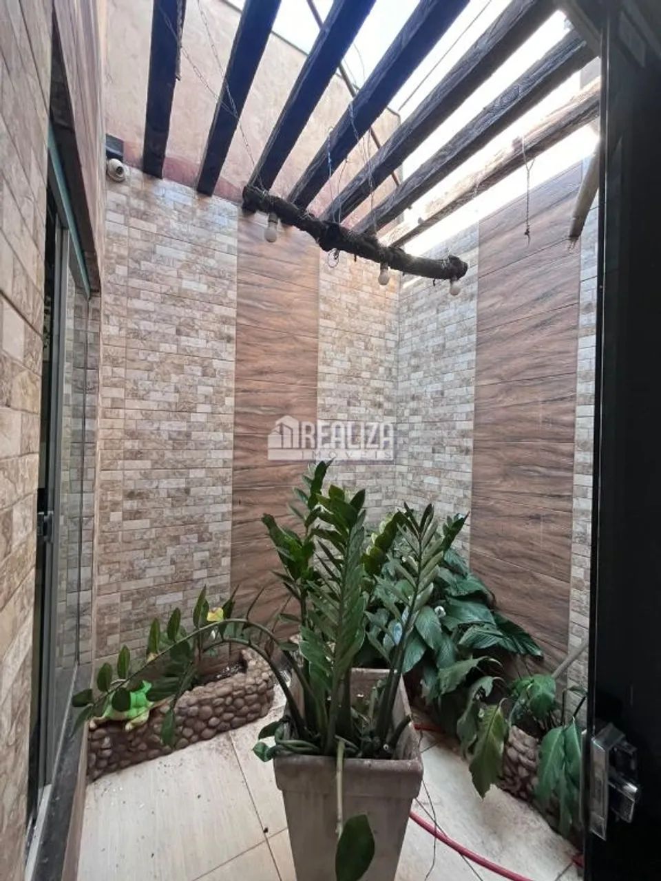 Casa à Venda no Bairro Oneida Mendes em Uberaba - Foto 3